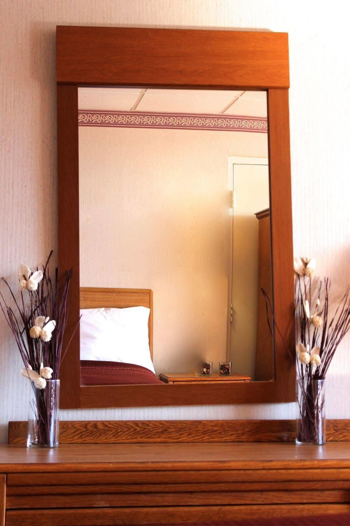 Regency Inn Richmond Dumbarton Εξωτερικό φωτογραφία