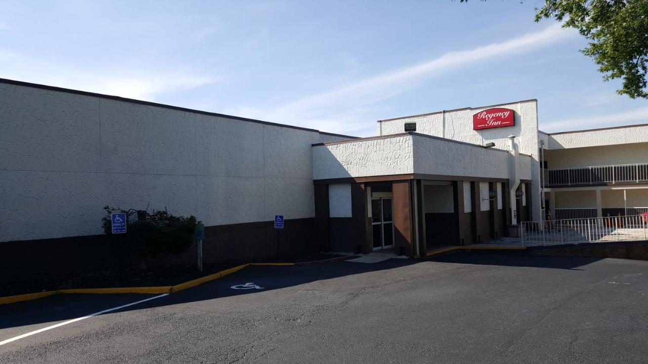 Regency Inn Richmond Dumbarton Εξωτερικό φωτογραφία